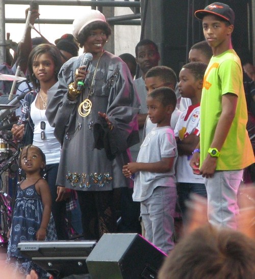 Pregnant Alicia Keys and husband, Beyonce, Jay Z all watch Lauryn Hill NYC