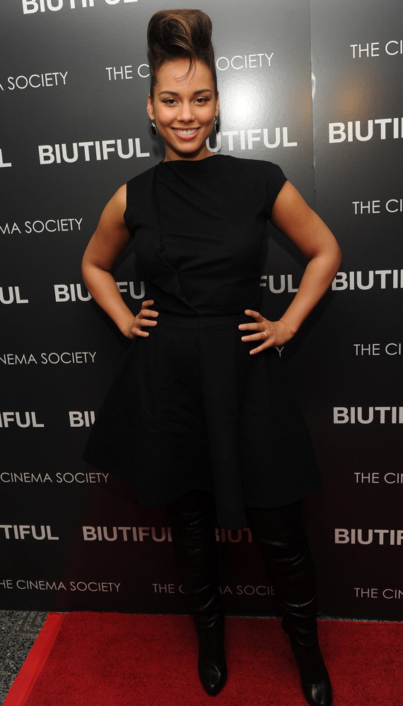 ALICIA-KEYS-BABY-BODY