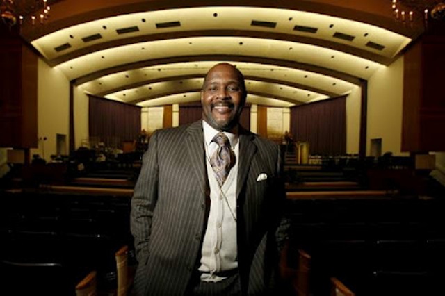 pastor winans